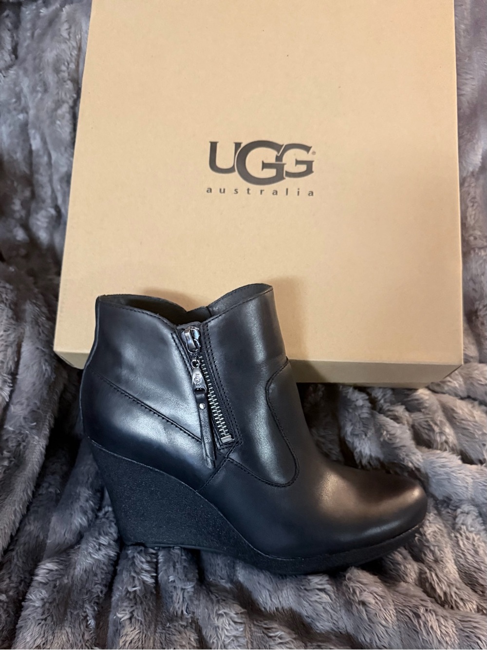 NWT UGG Black Leather Wedge Ankle Boot - Women